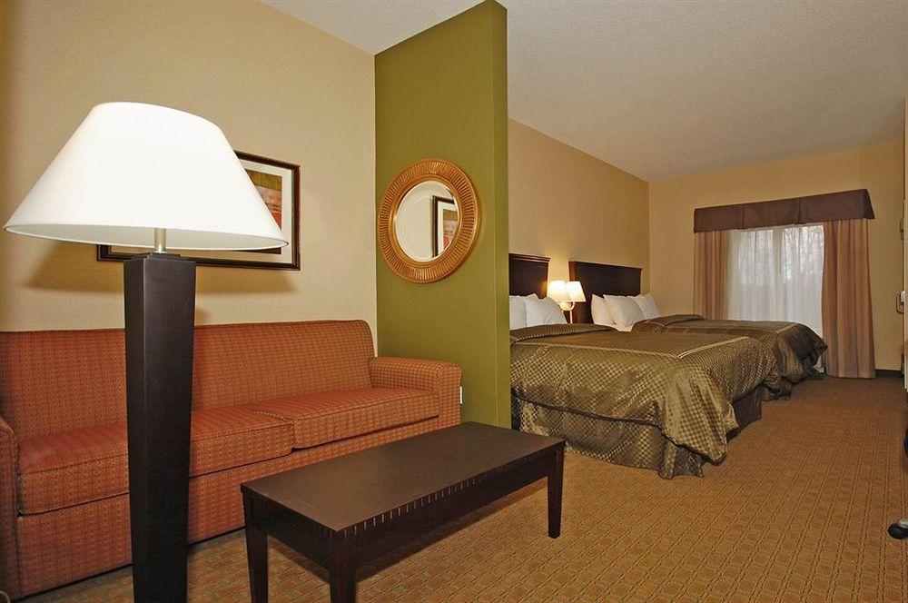 University Inn Vestal Hotel 3*