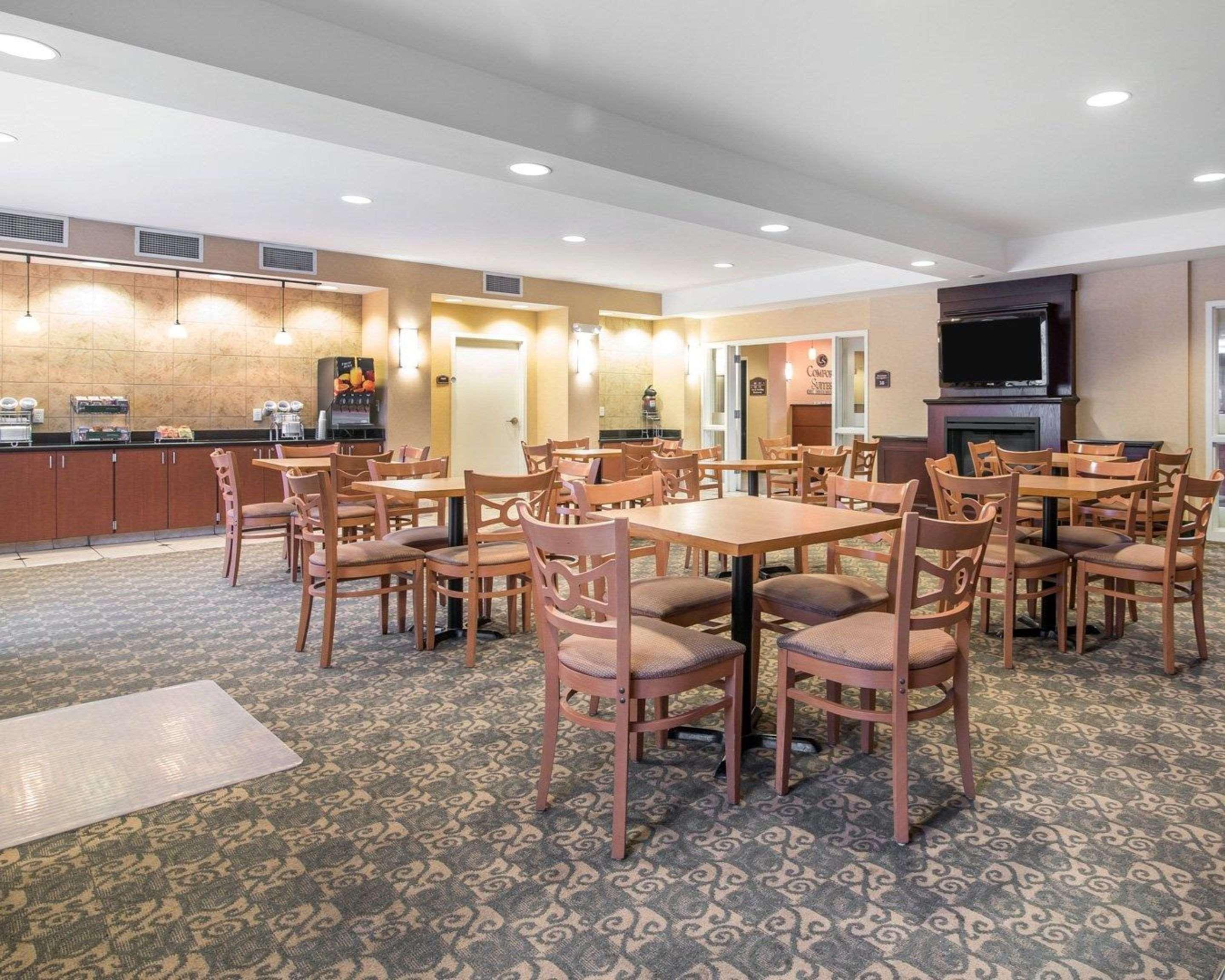University Inn Vestal Hotel