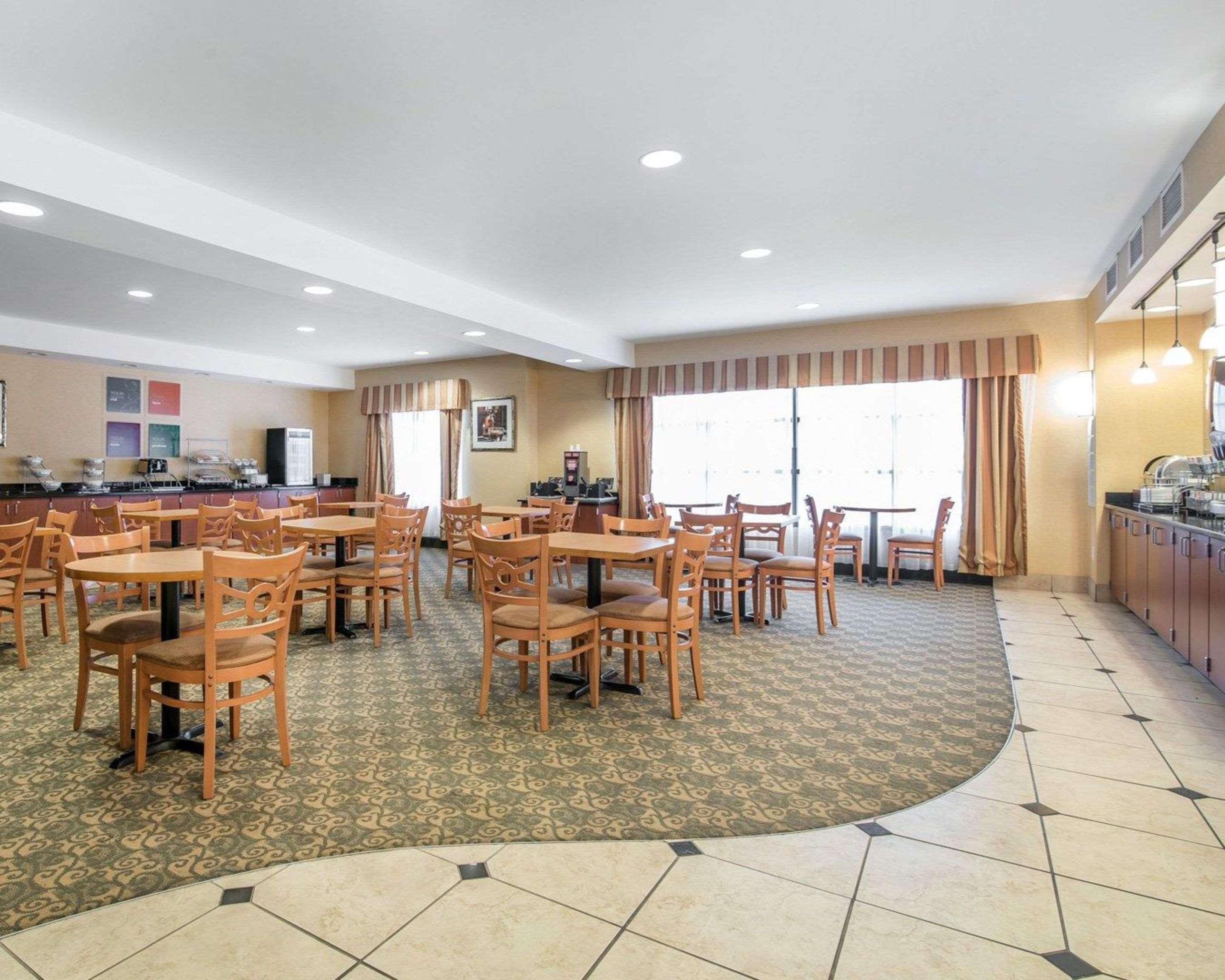 University Inn Vestal Hotel Vestal