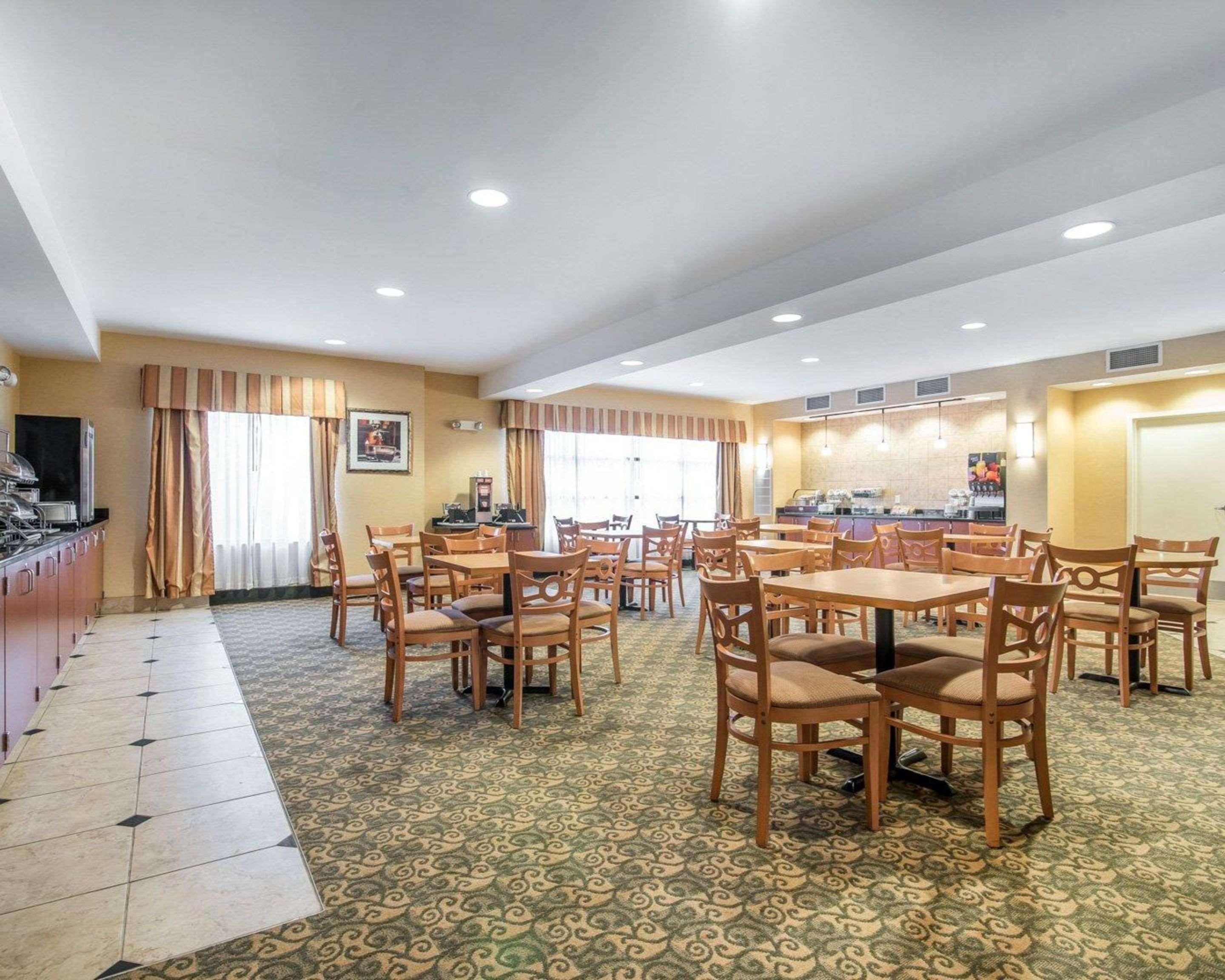 Hotel University Inn Vestal