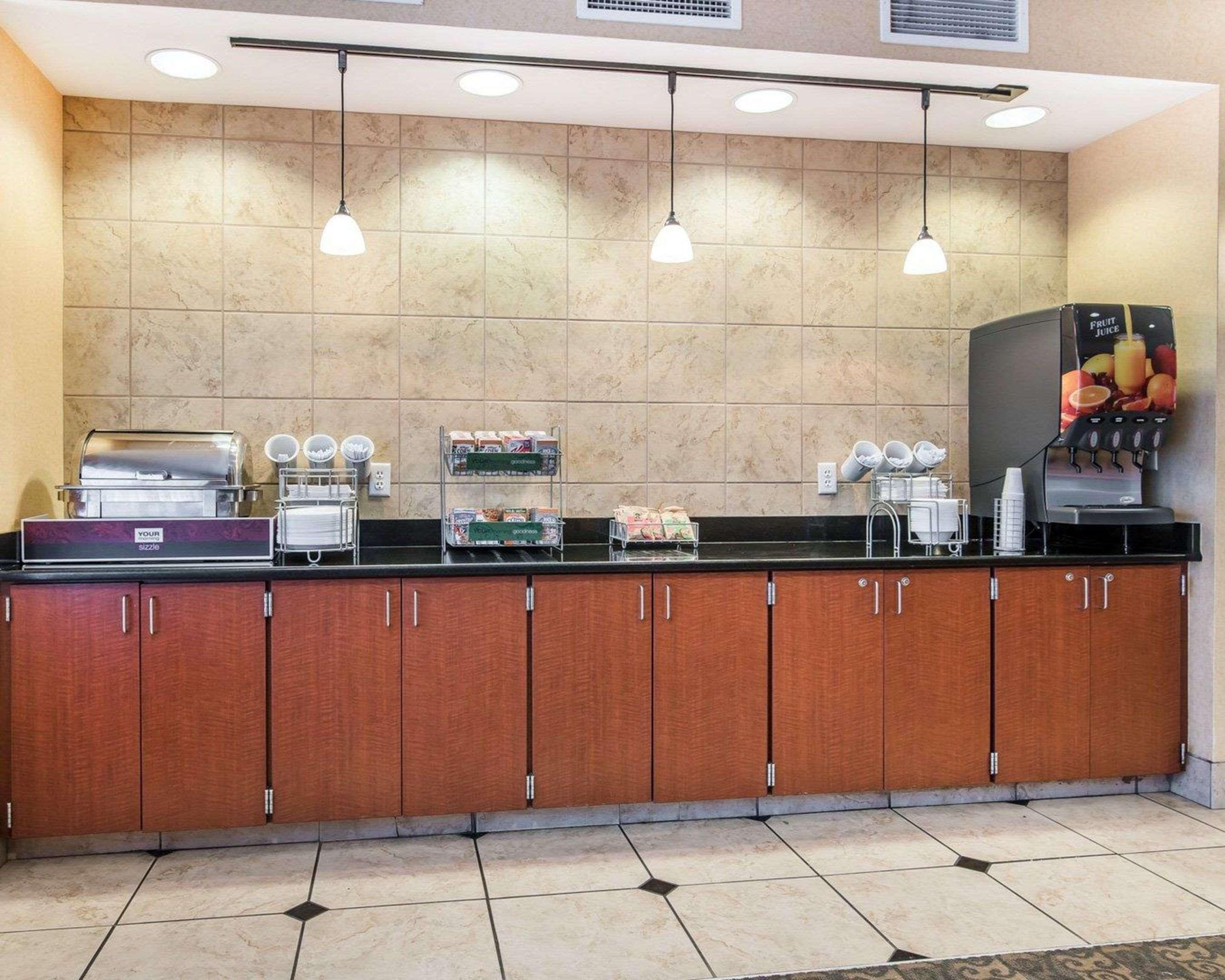 University Inn Vestal 3*