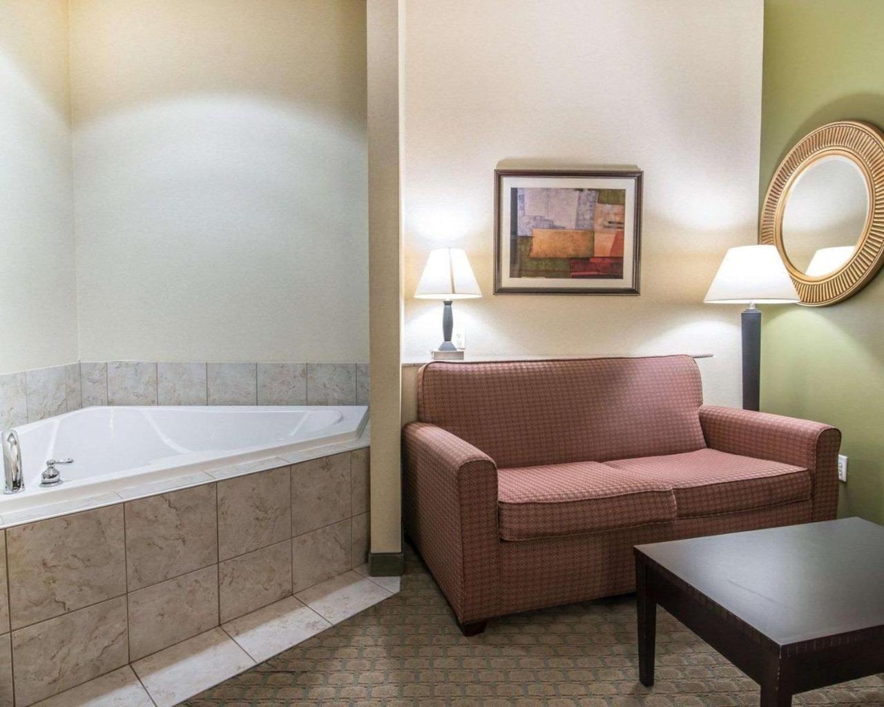 Hotel University Inn Vestal 3*