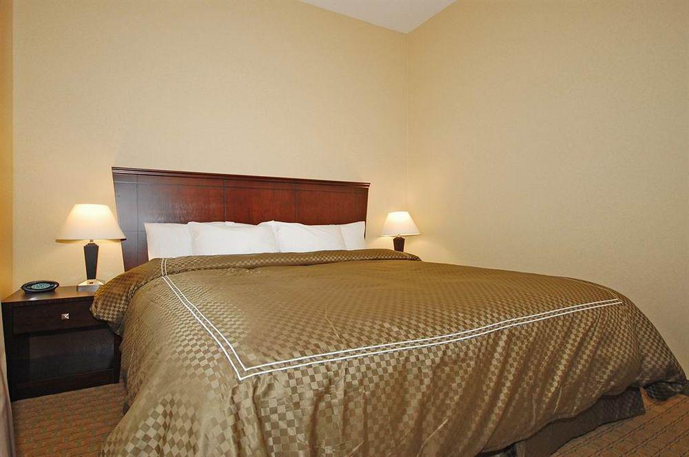 University Inn Vestal 3*